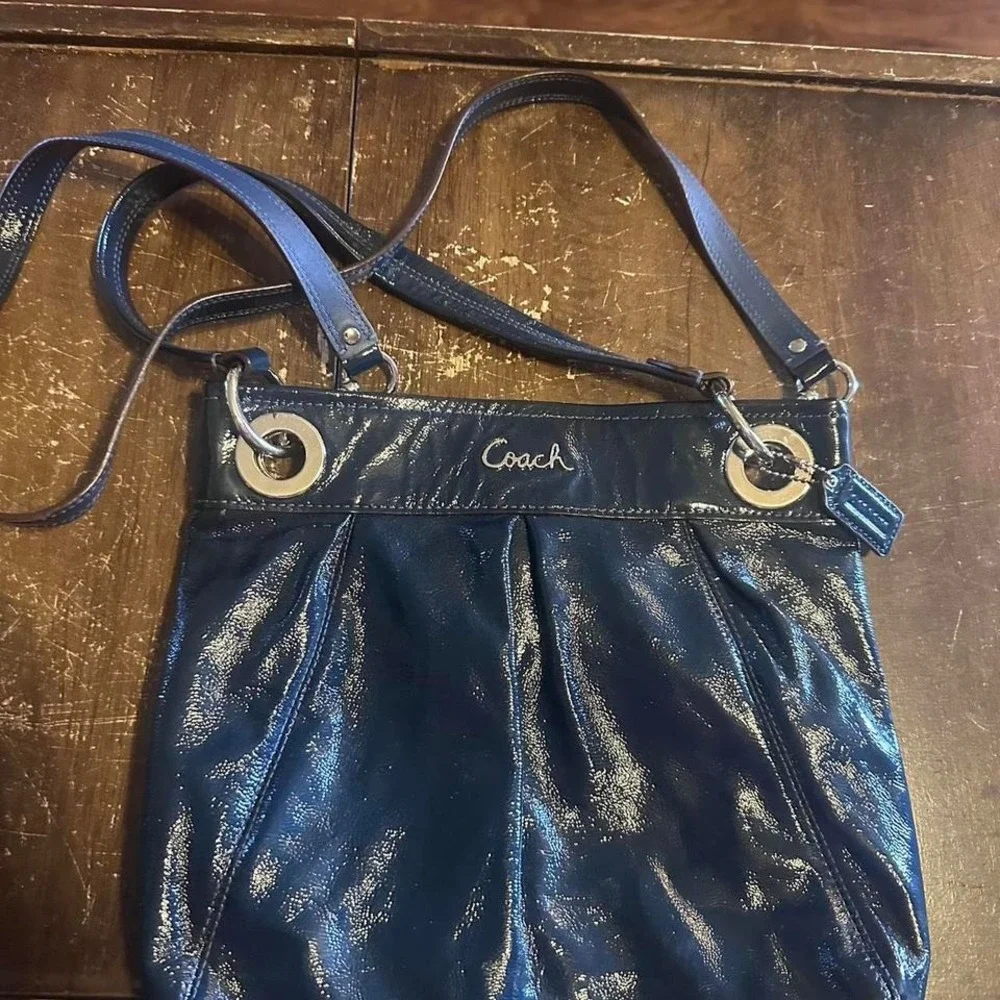 Coach Purse - Picture 1 of 3